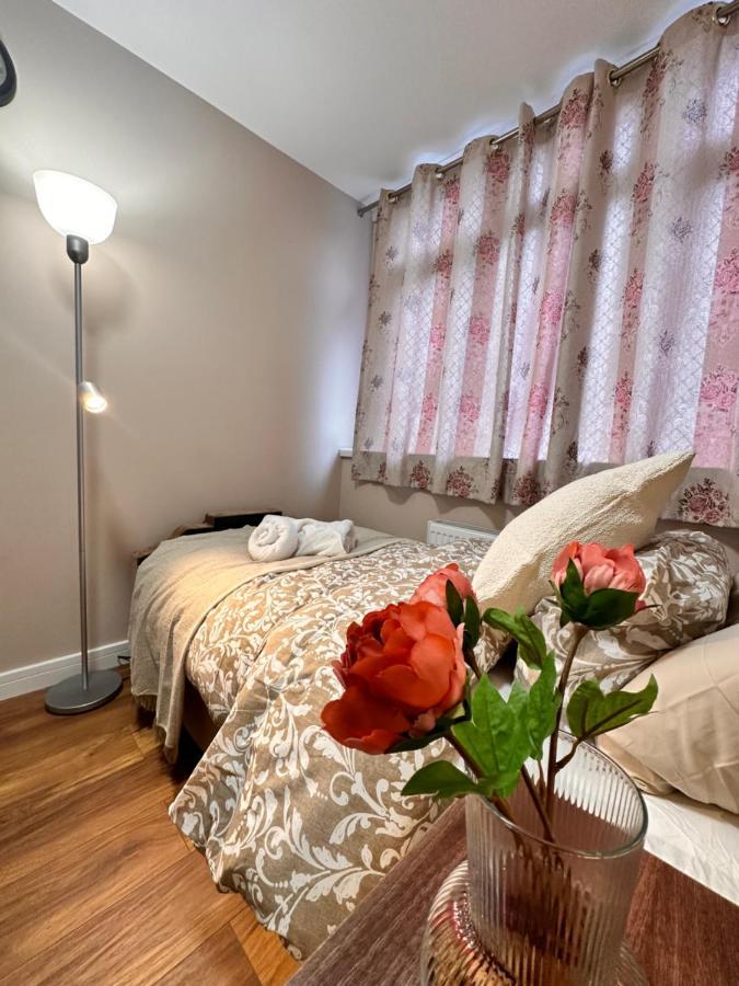 Canary Wharf Single Double And En-Suite Rooms London Kültér fotó