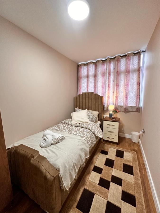 Canary Wharf Single Double And En-Suite Rooms London Kültér fotó