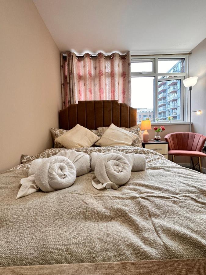 Canary Wharf Single Double And En-Suite Rooms London Kültér fotó