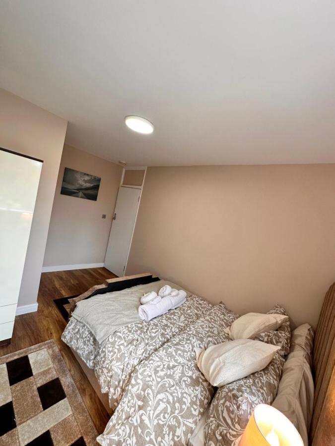Canary Wharf Single Double And En-Suite Rooms London Kültér fotó