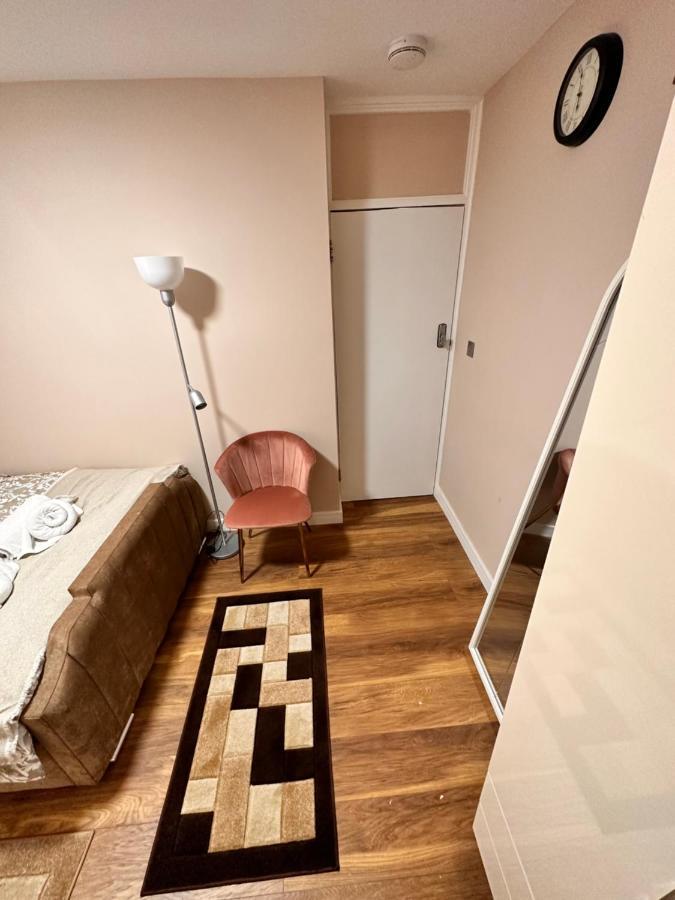 Canary Wharf Single Double And En-Suite Rooms London Kültér fotó