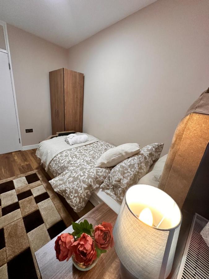 Canary Wharf Single Double And En-Suite Rooms London Kültér fotó