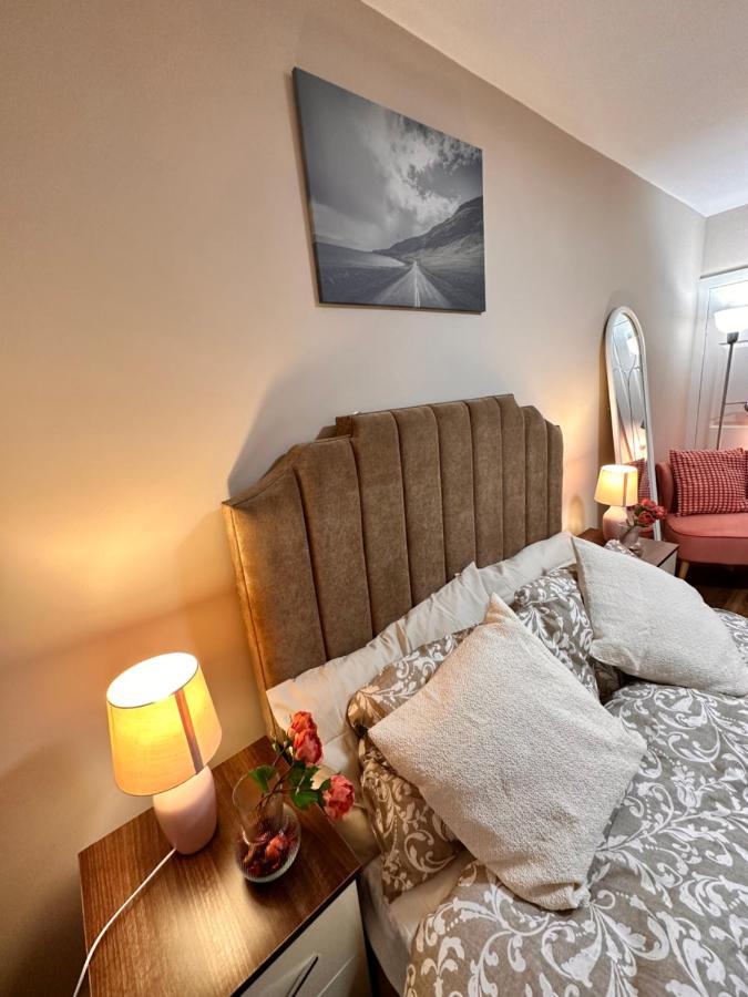 Canary Wharf Single Double And En-Suite Rooms London Kültér fotó