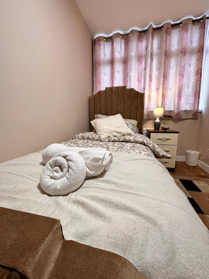 Canary Wharf Single Double And En-Suite Rooms London Kültér fotó