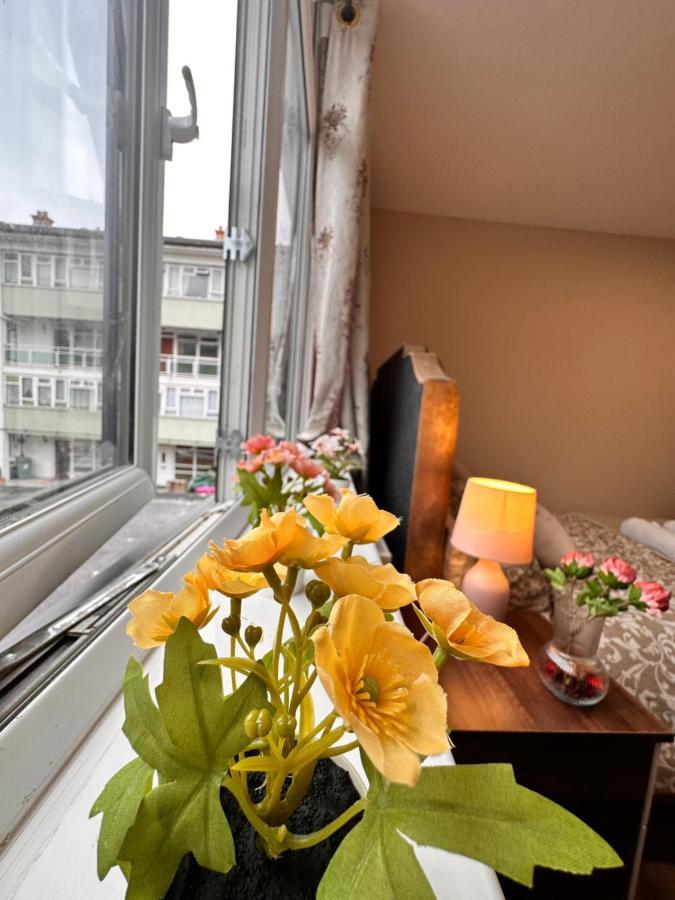 Canary Wharf Single Double And En-Suite Rooms London Kültér fotó